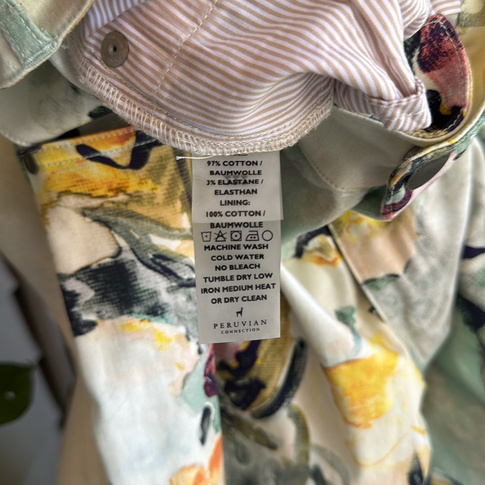 Peruvian Connection floral watercolor pant. - Picture 7 of 7